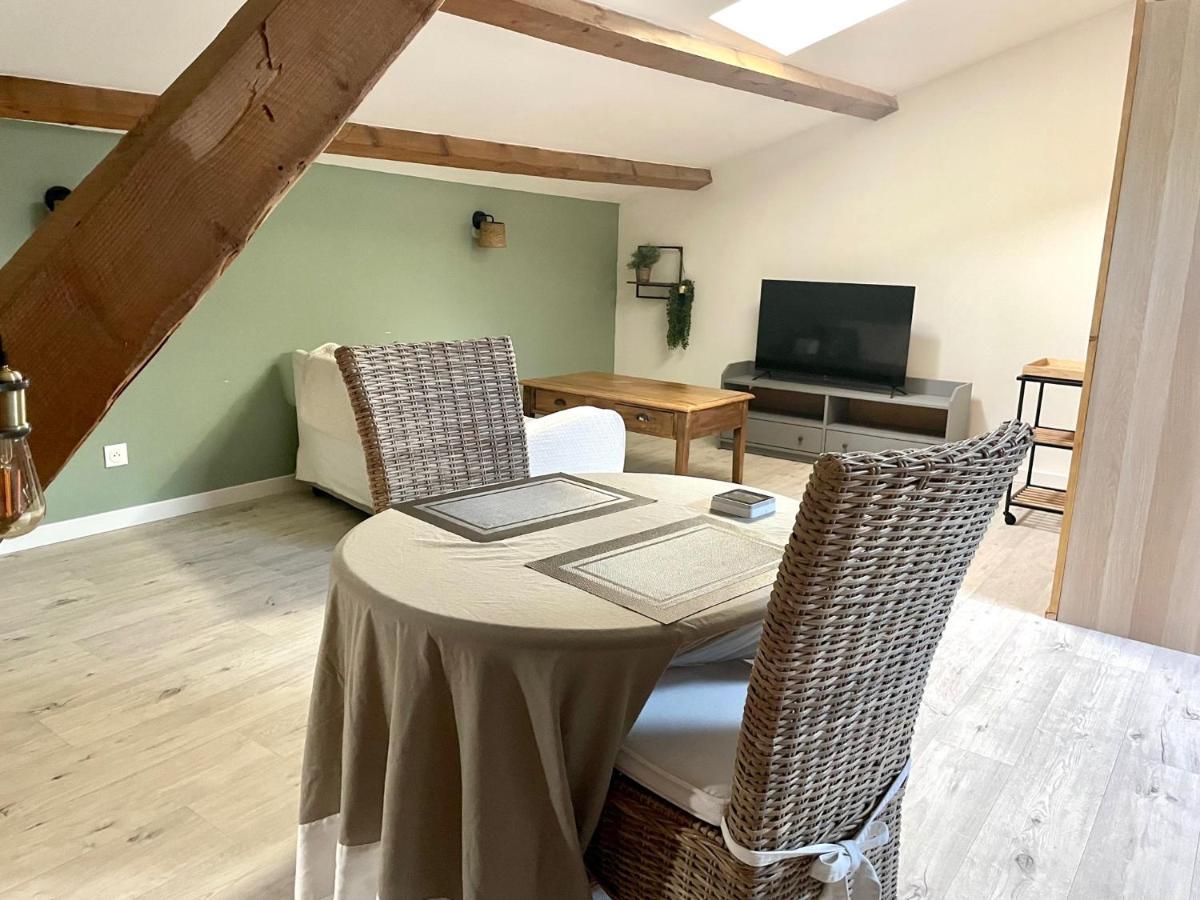Les Vieux Platanes Apartment La Crau Exterior photo